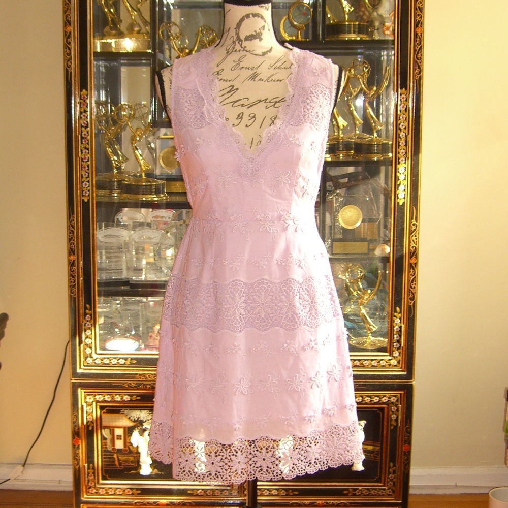 AQUA LABEL LAVENDER LACE FLORAL APPLIQUE DRESS S